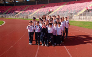 Estudiantes de Escuela Básica Talca participan en campeonato Cachorros 2024